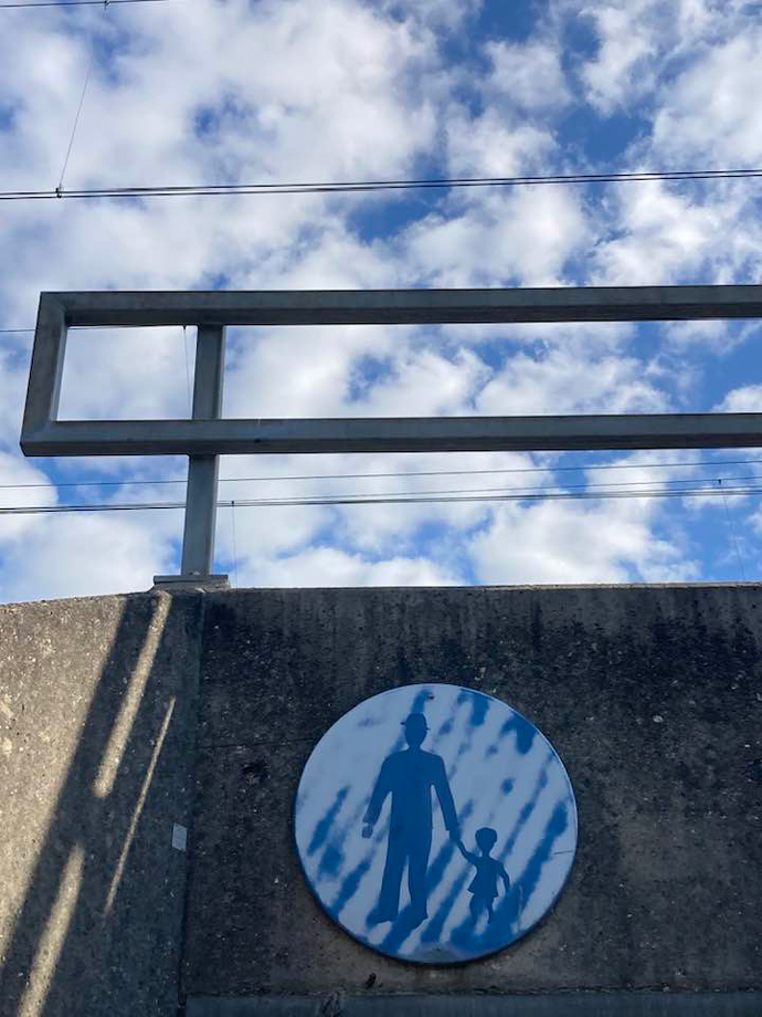 SurrealCloudsReneMagritte.jpg